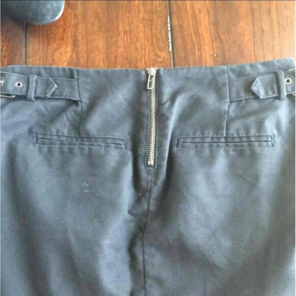 3 for $20! EUC! Armani Exchange Structured Pleated - Picture 4 of 7
